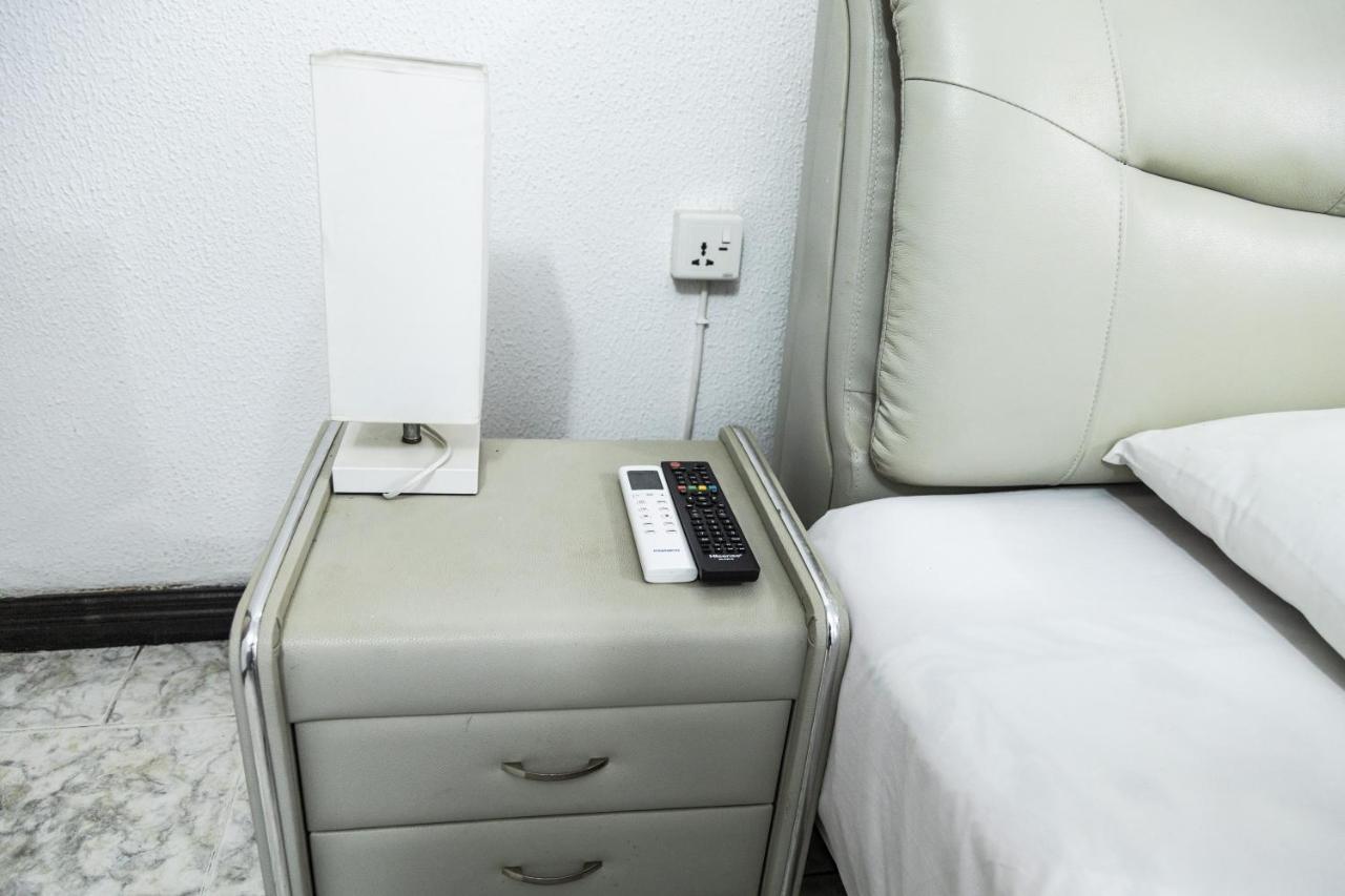 Hill View Hotel West Airport 阿克拉 外观 照片